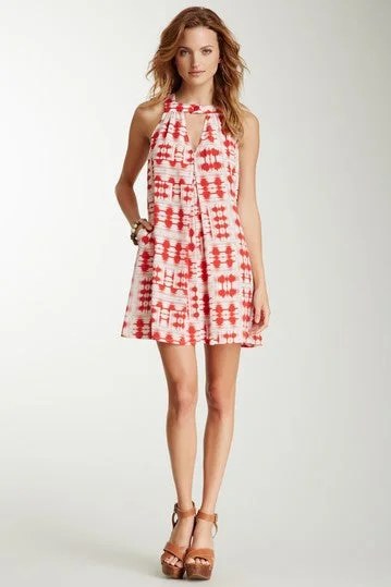 Box Pleated Dress - White-Red Brush Stroke Minimalist unclassified dresses